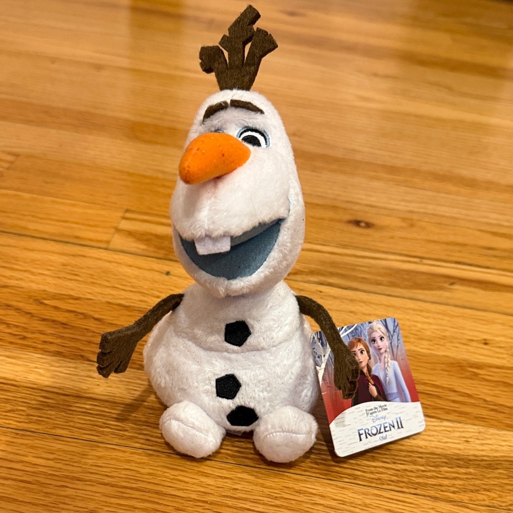 NWT - Disney Olaf Plush with Orange Nose and Black Buttons